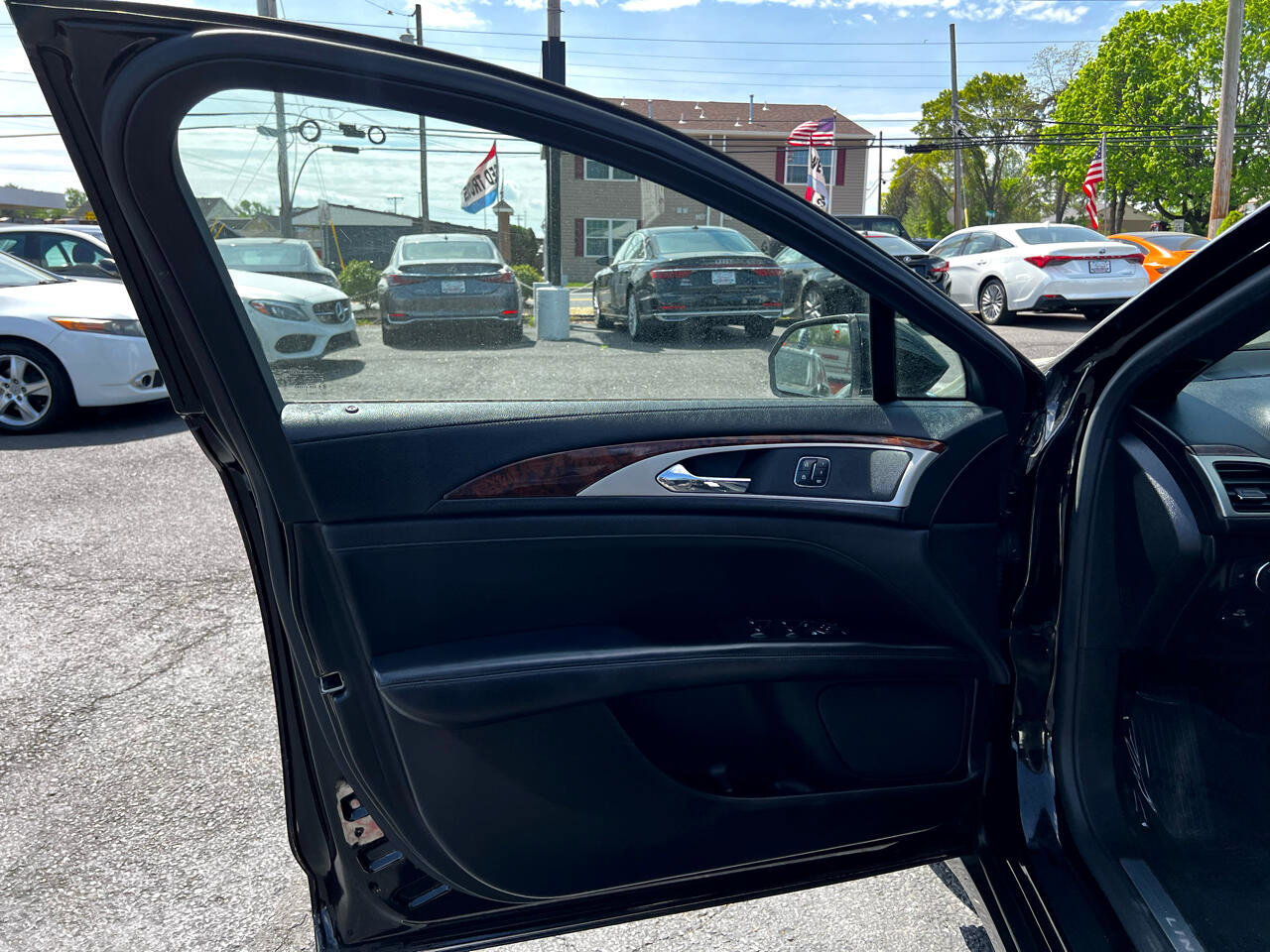 Used 2018 Lincoln MKZ Select w/ Select Plus Package image 9