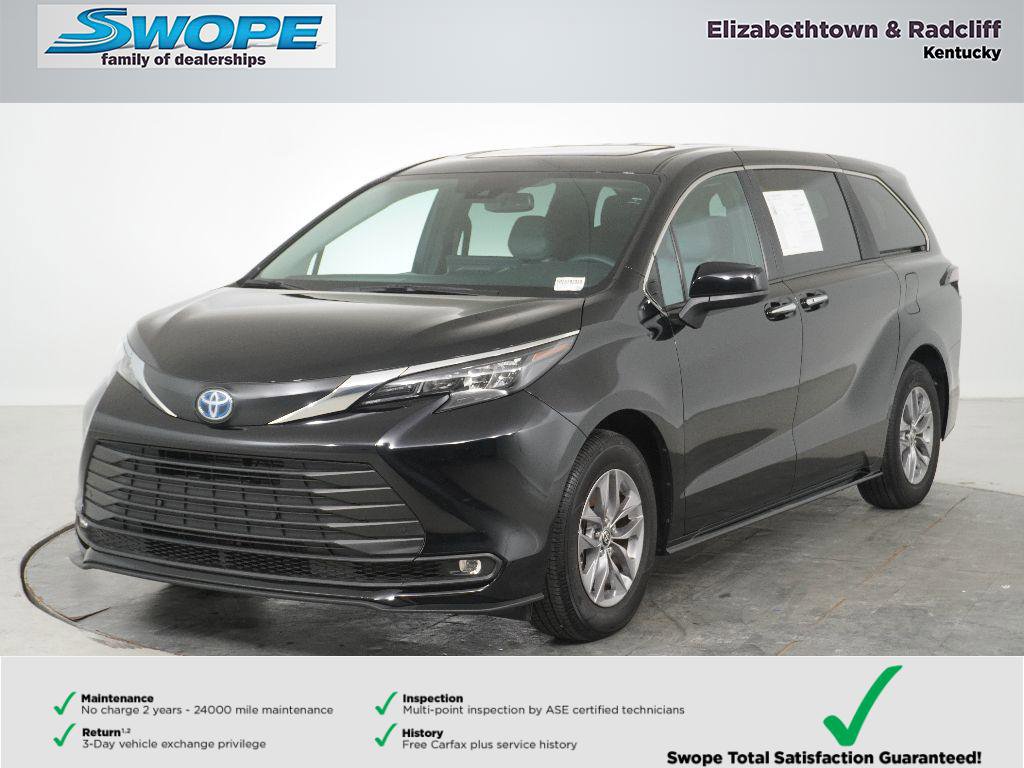 Used 2025 Toyota Sienna XLE image 7