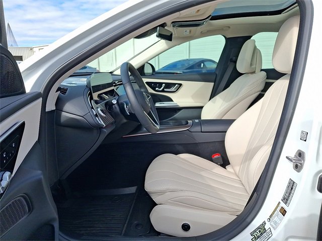 Used 2025 Mercedes-Benz E 350 Sedan image 13