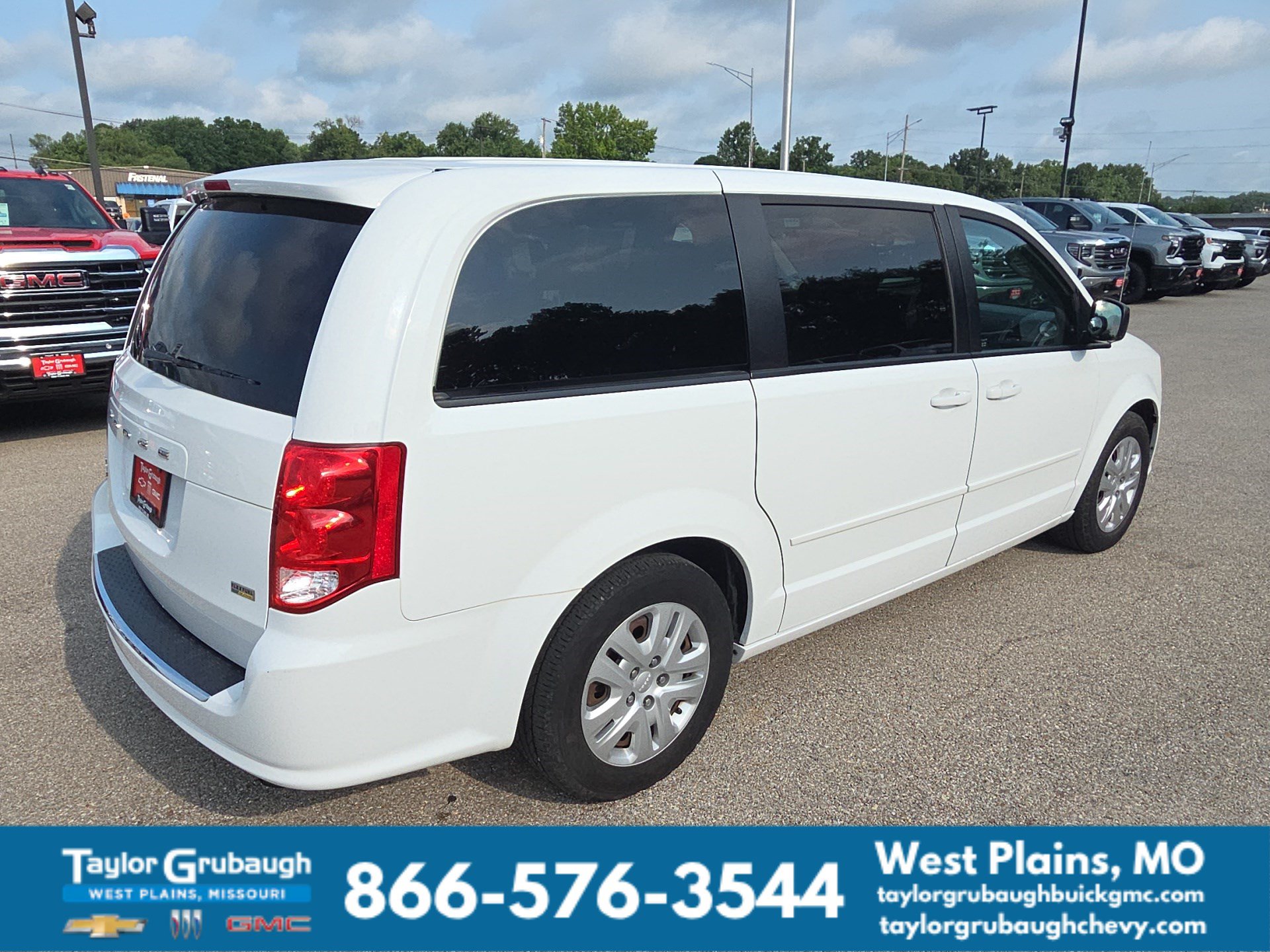 Used 2014 Dodge Grand Caravan SE w/ Quick Order Package 29E SE FWD image 8