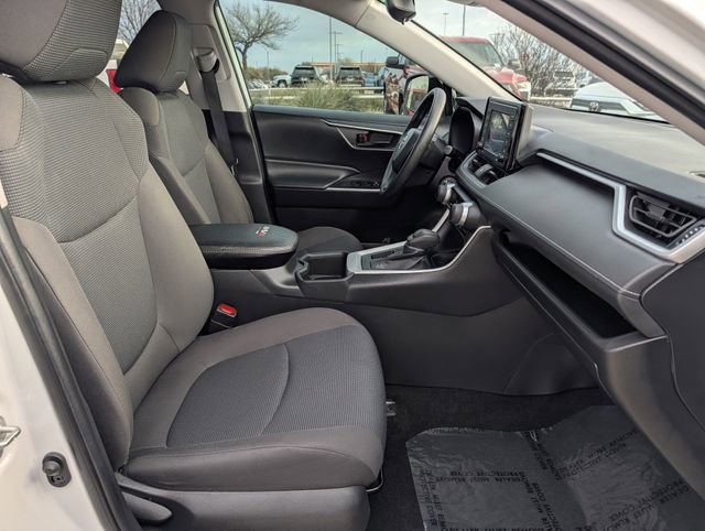 Used 2022 Toyota RAV4 LE image 30