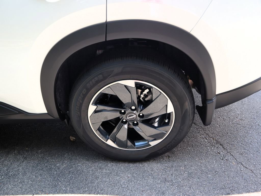 New 2026 Nissan Rogue SV image 9