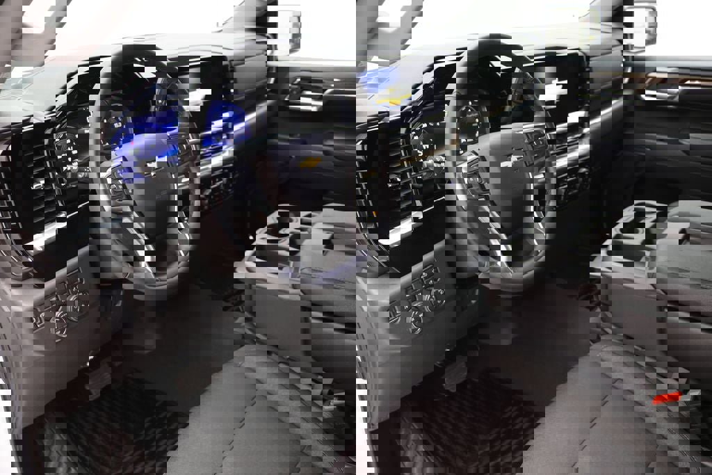 Used 2024 Chevrolet Silverado 1500 LT AWD/4WD image 15