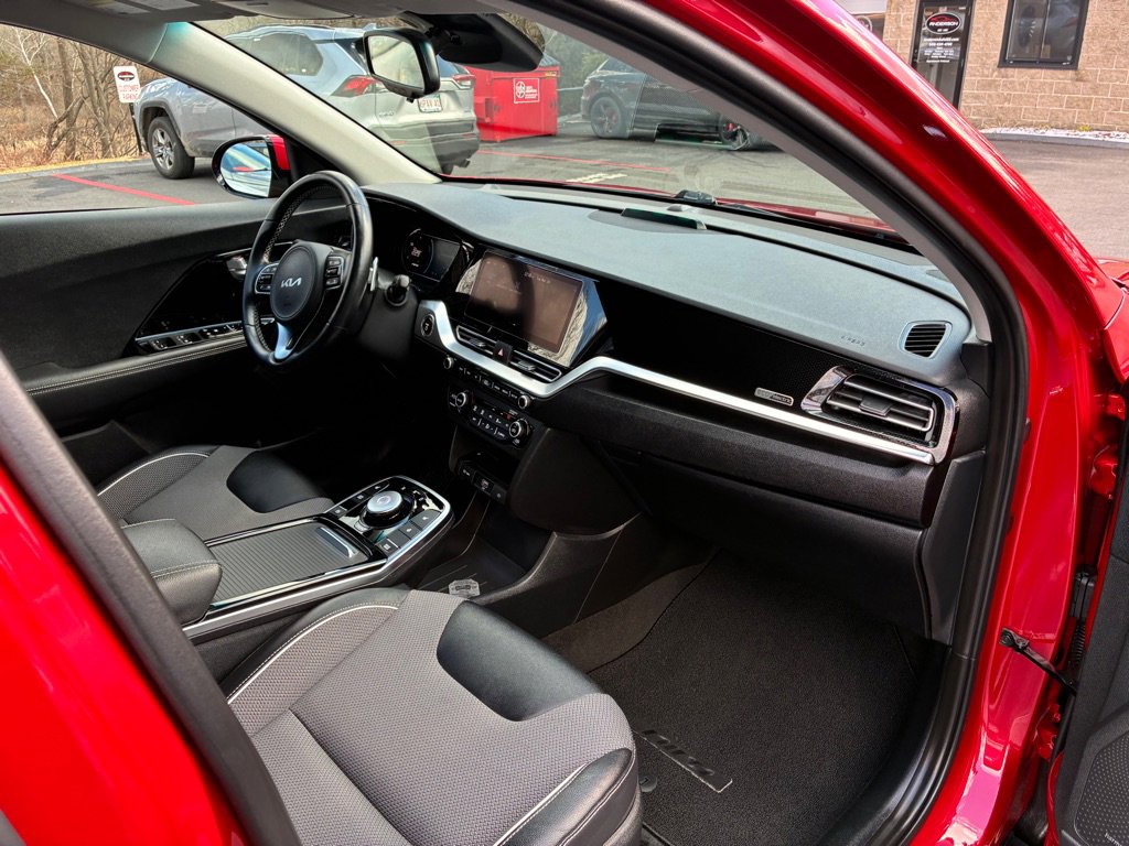 Used 2022 Kia Niro EX w/ Cold Weather Package image 19