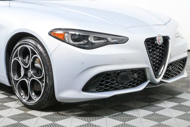 New 2026 Alfa Romeo Giulia w/ Driving Assist Package RWD image 37