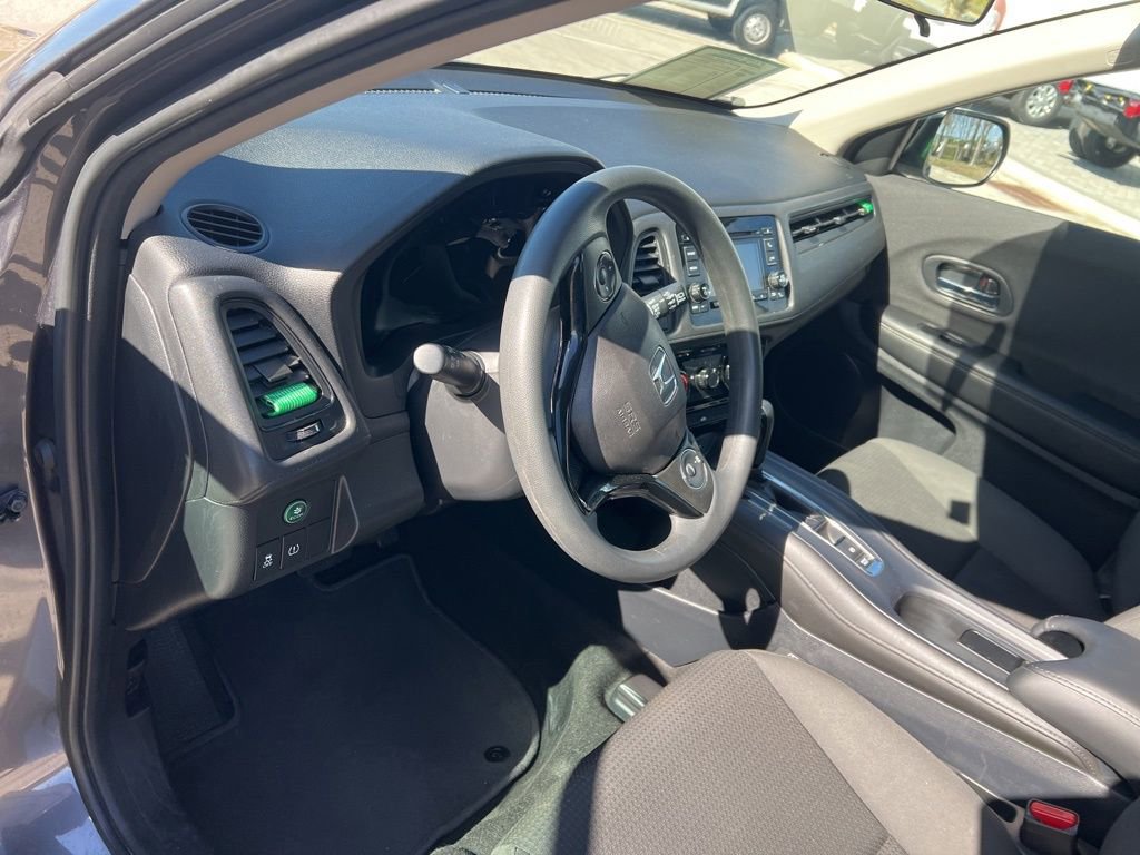 Used 2019 Honda HR-V LX image 24