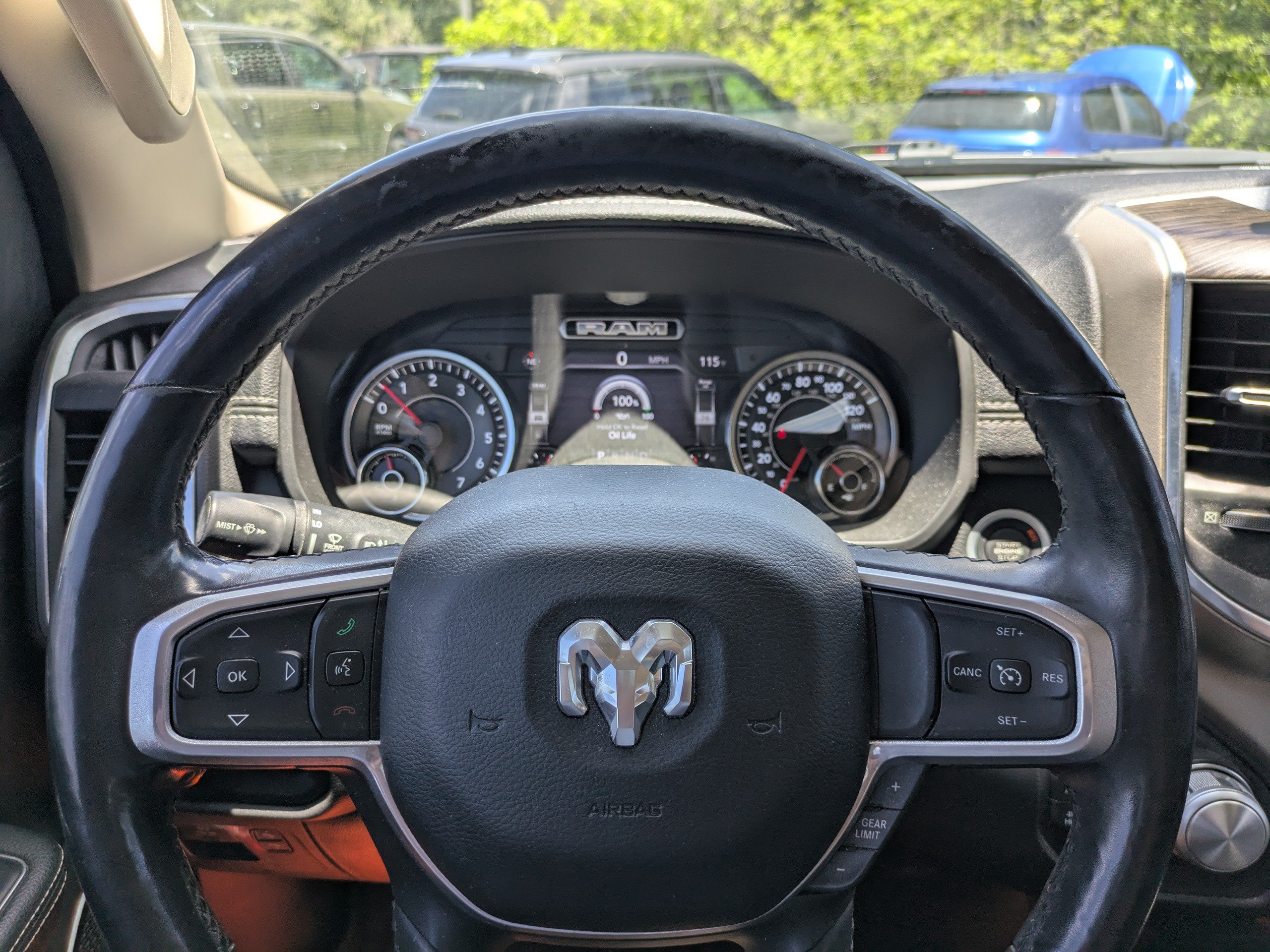 Used 2019 RAM 1500 Laramie AWD/4WD image 22