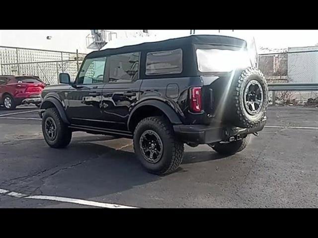 Used 2021 Ford Bronco Badlands image 39