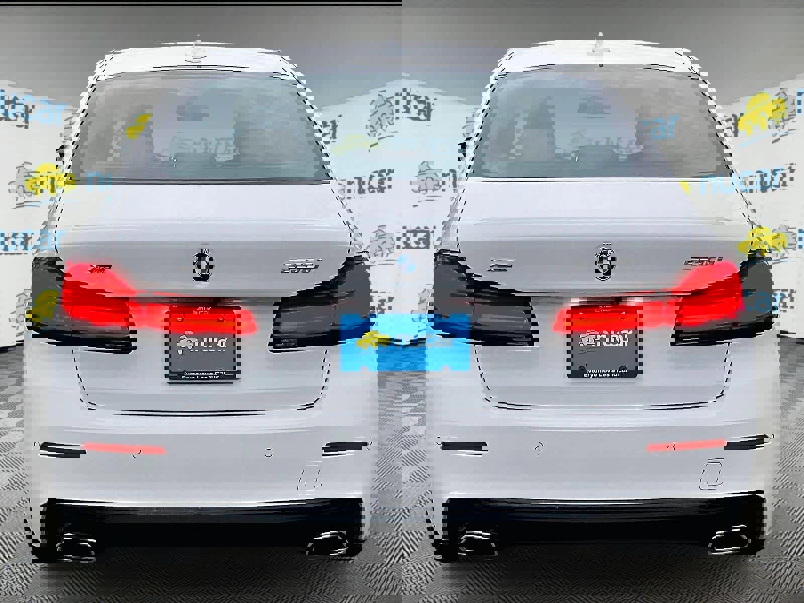 Used 2023 BMW 530i xDrive w/ Premium Package image 5