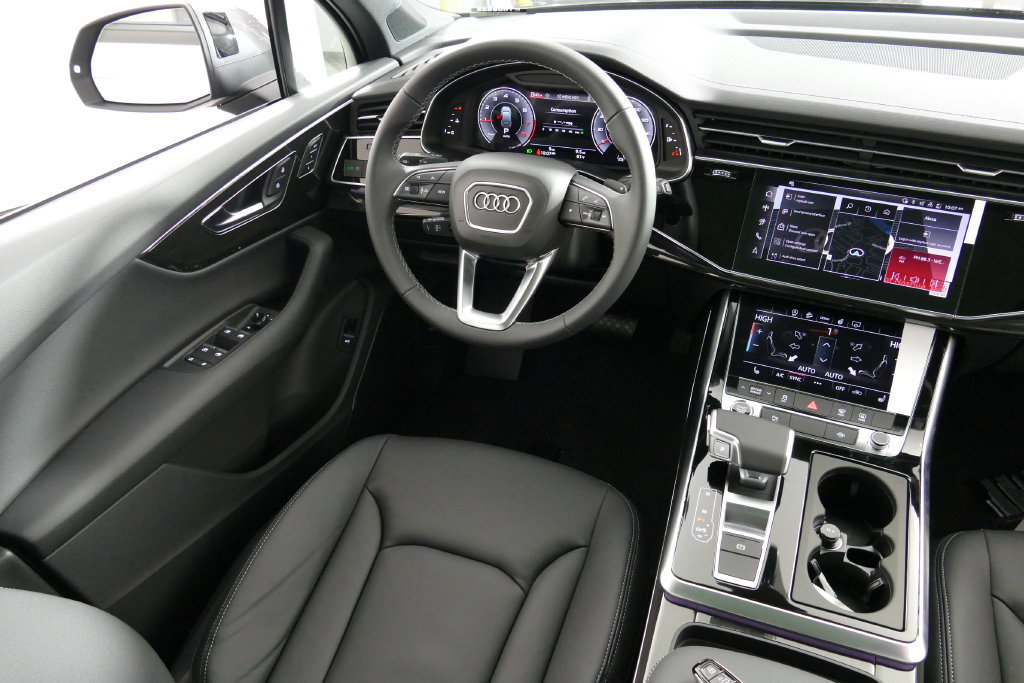 Used 2026 Audi Q7 2.0T Premium w/ Convenience Plus Package AWD/4WD image 16