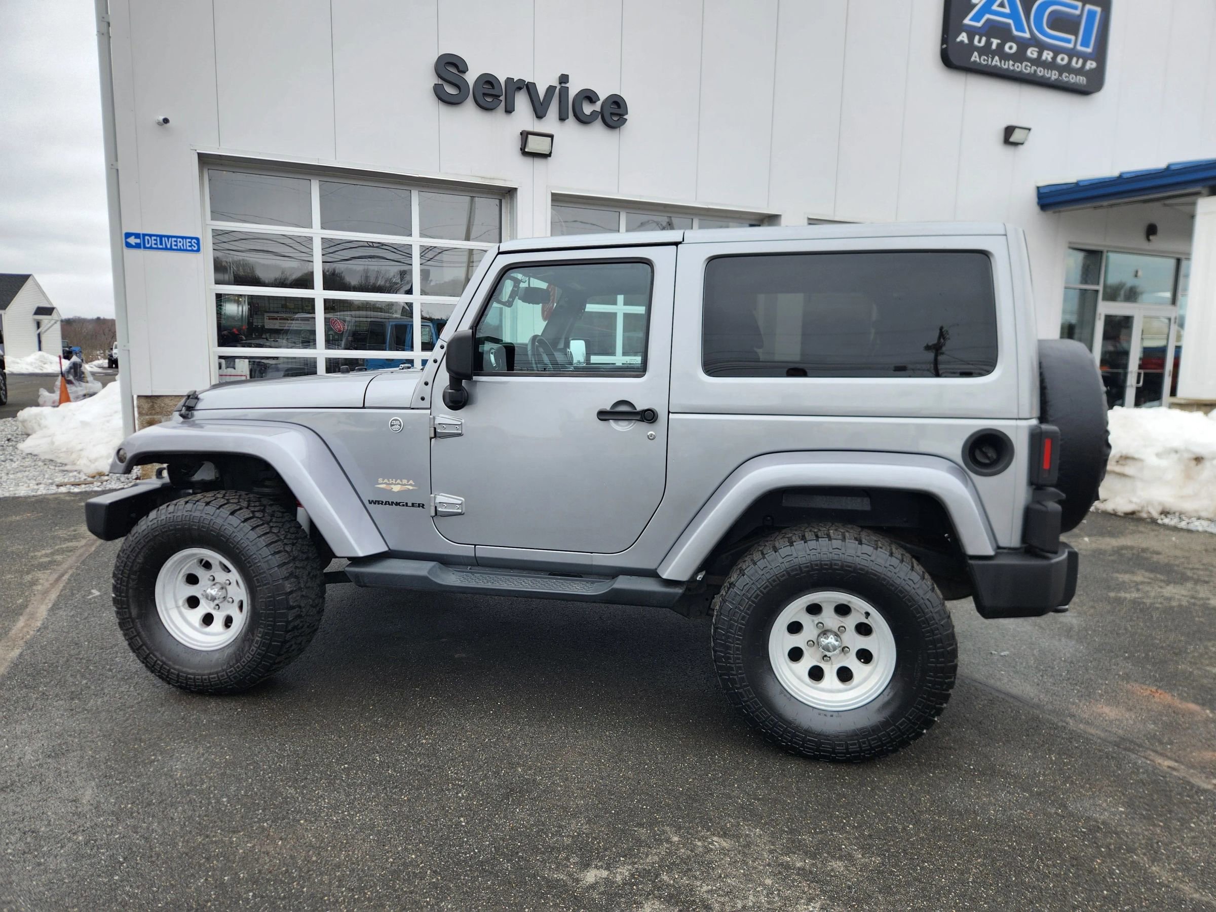 Used 2013 Jeep Wrangler Sahara w/ Dual Top Group image 9