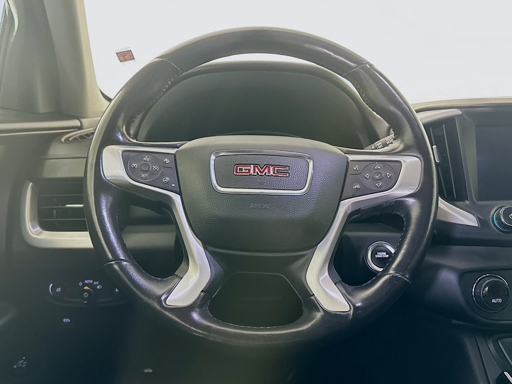 Used 2020 GMC Terrain SLT w/ Preferred Package AWD/4WD image 17