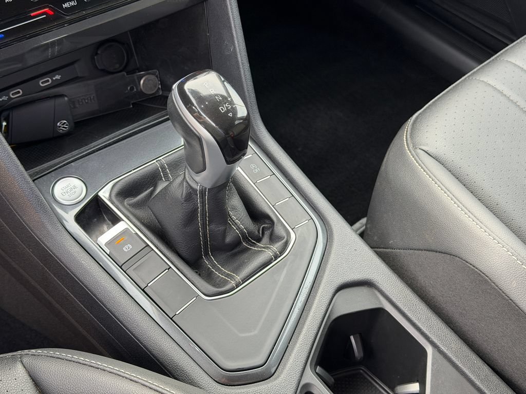 Certified 2023 Volkswagen Tiguan SE FWD image 21
