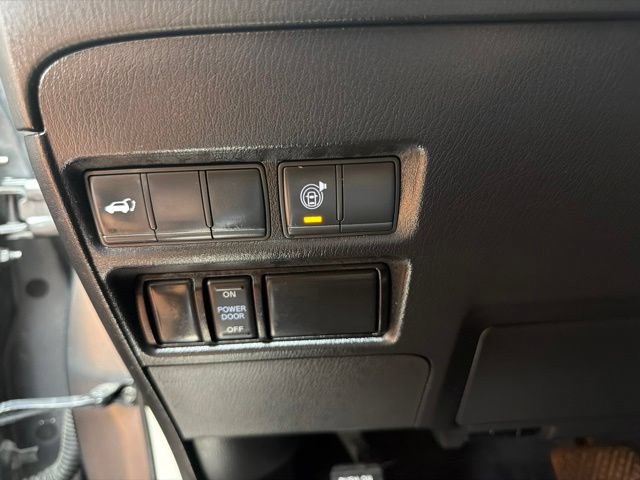 Used 2021 Nissan Armada SL w/ Captain's Chairs Package AWD/4WD image 22