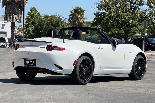 New 2026 MAZDA MX-5 Miata Club w/ Interior Package RWD image 4