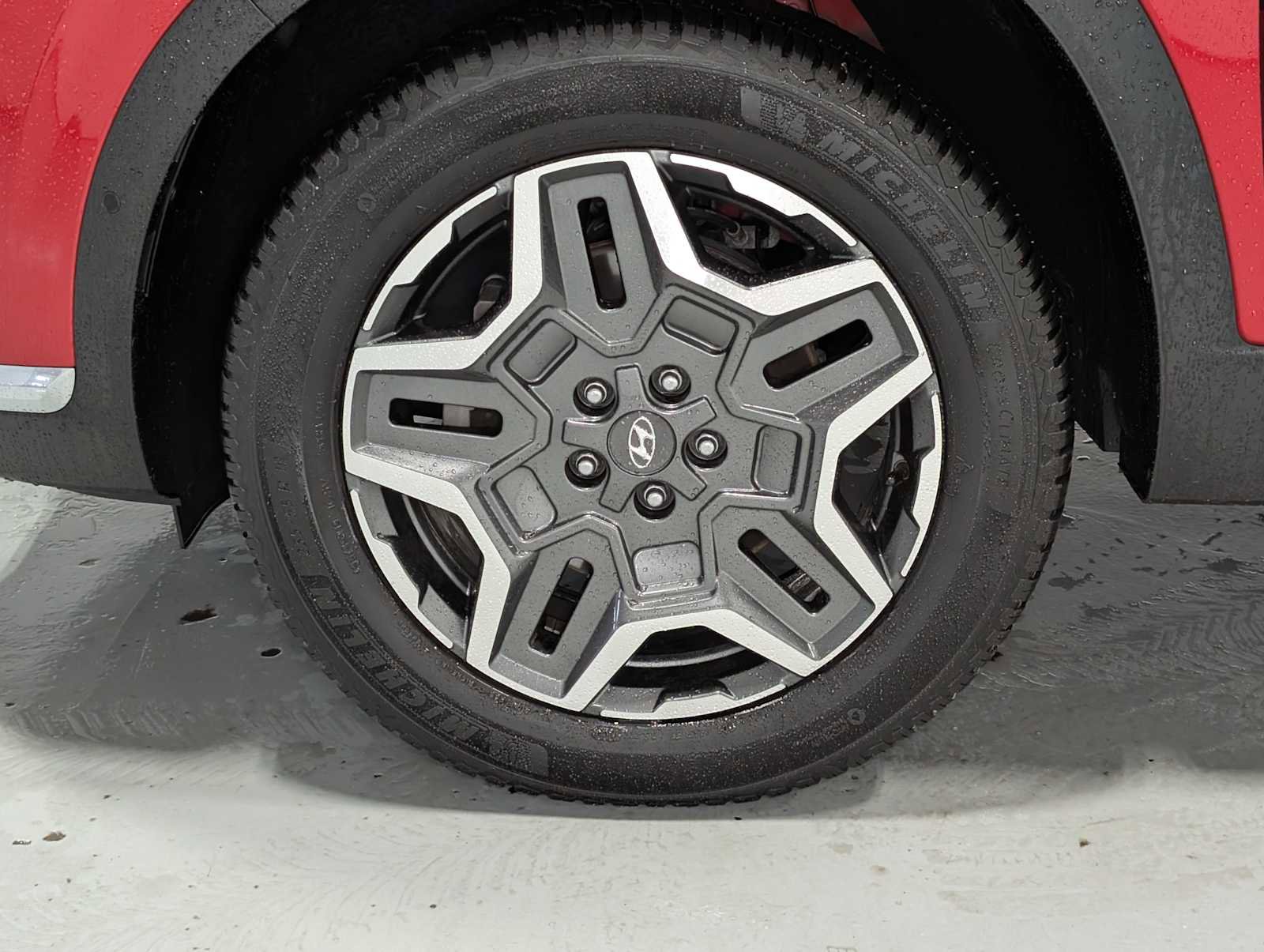 Used 2021 Hyundai Santa Fe Limited image 3