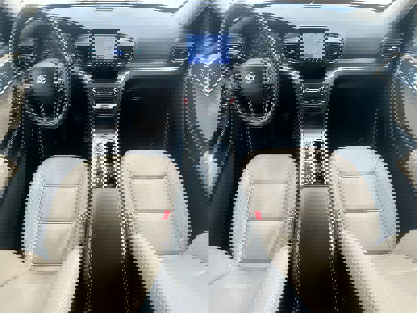 Used 2020 Ford Explorer XLT w/ Equipment Group 202A image 15