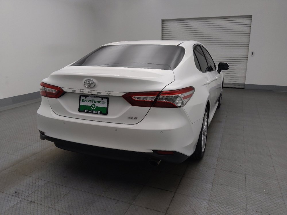 Used 2018 Toyota Camry XLE FWD image 7