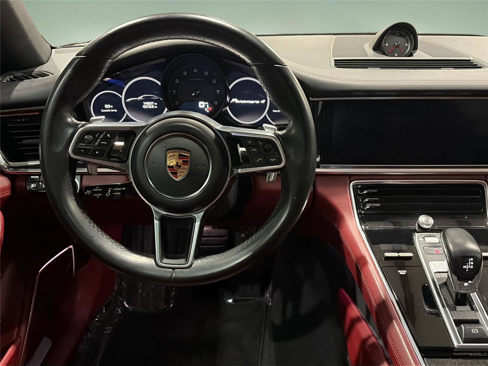 Used 2017 Porsche Panamera 4 image 9