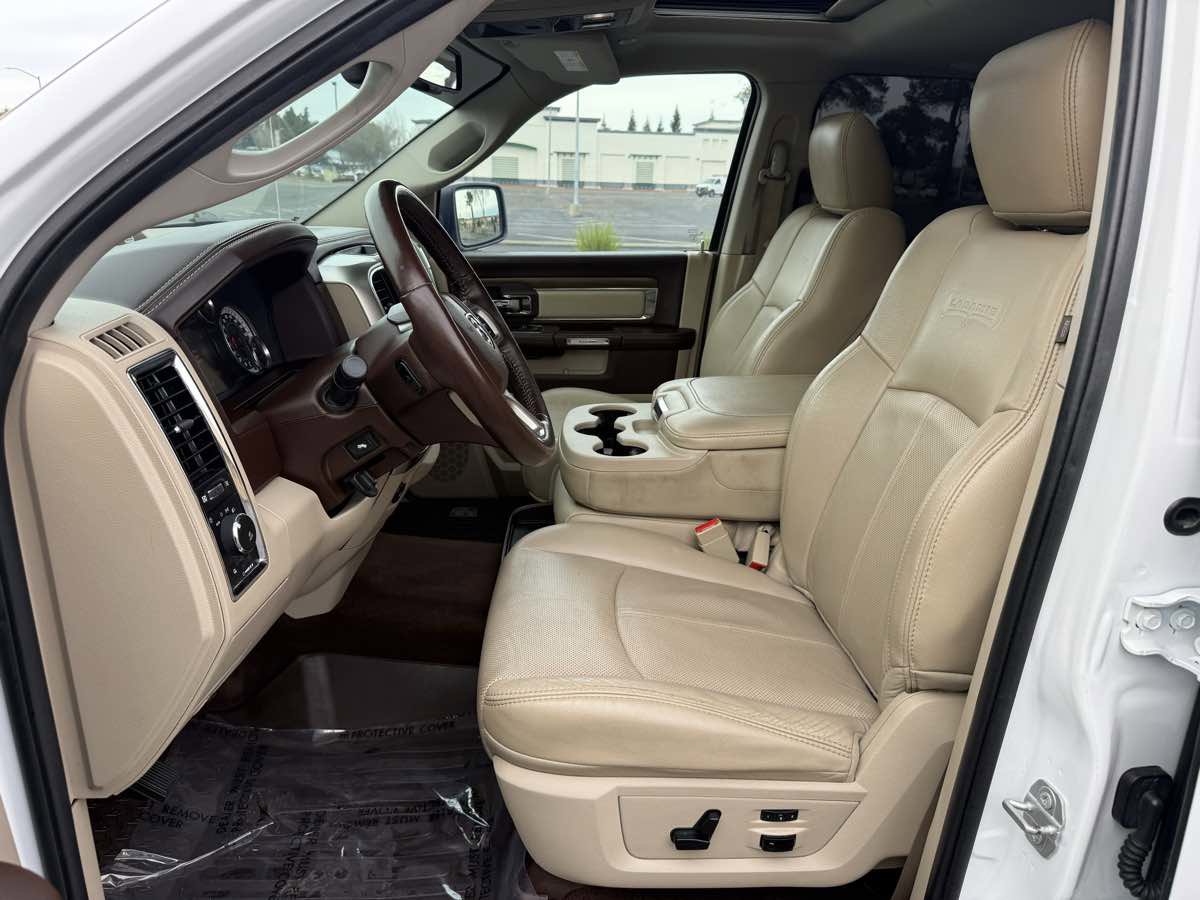 Used 2017 RAM 1500 Laramie w/ Convenience Group AWD/4WD image 14