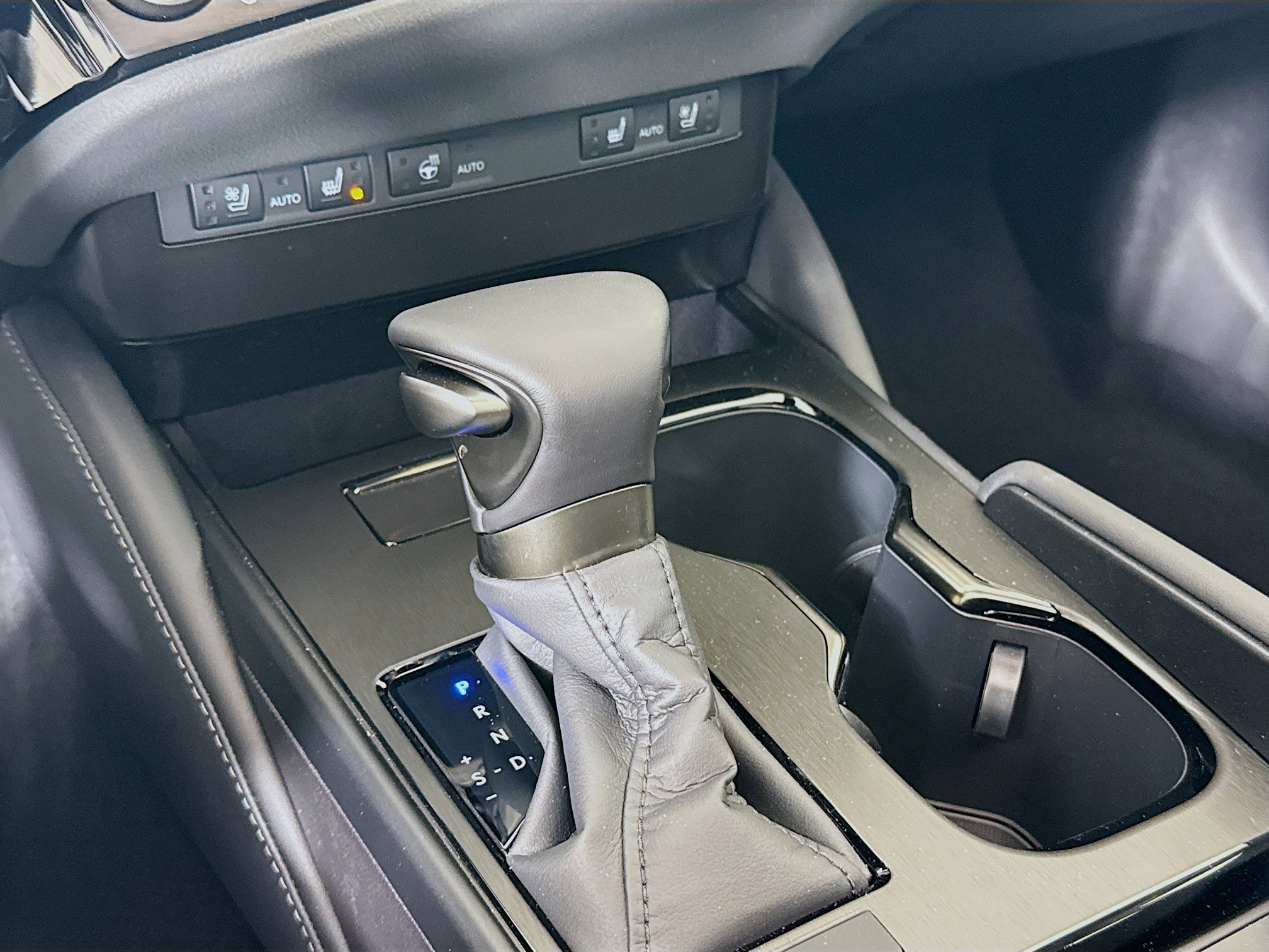 Used 2025 Lexus ES 350 350 w/ Premium Package image 17