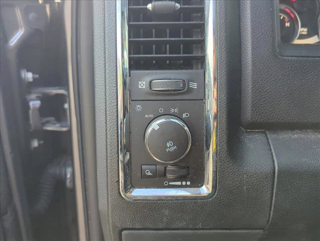 Used 2017 RAM 1500 Laramie w/ Convenience Group AWD/4WD image 11