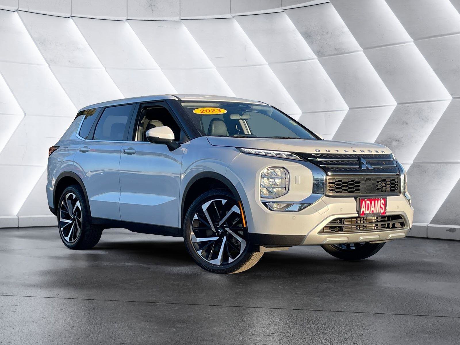 Used 2023 Mitsubishi Outlander SE