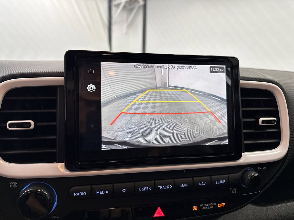 Used 2023 Hyundai Venue Limited w/ Cargo Package FWD image 28