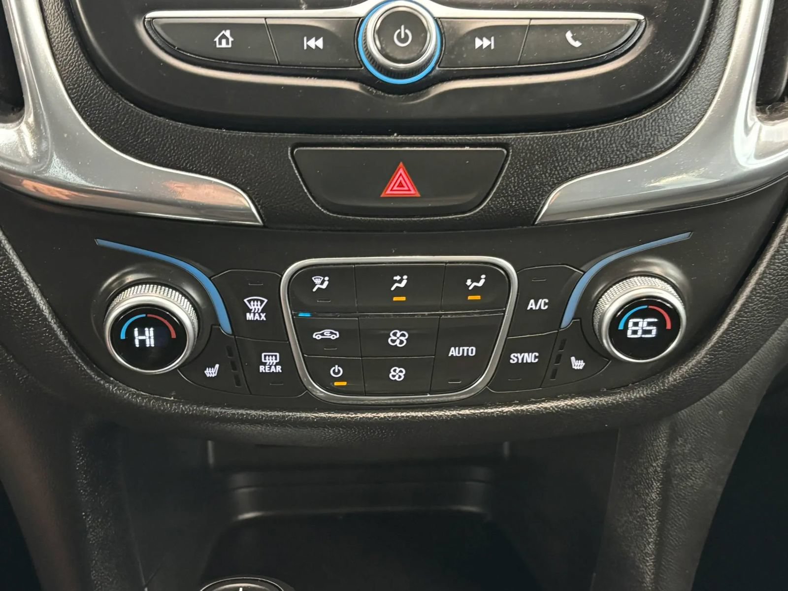 Used 2019 Chevrolet Equinox LT FWD image 44