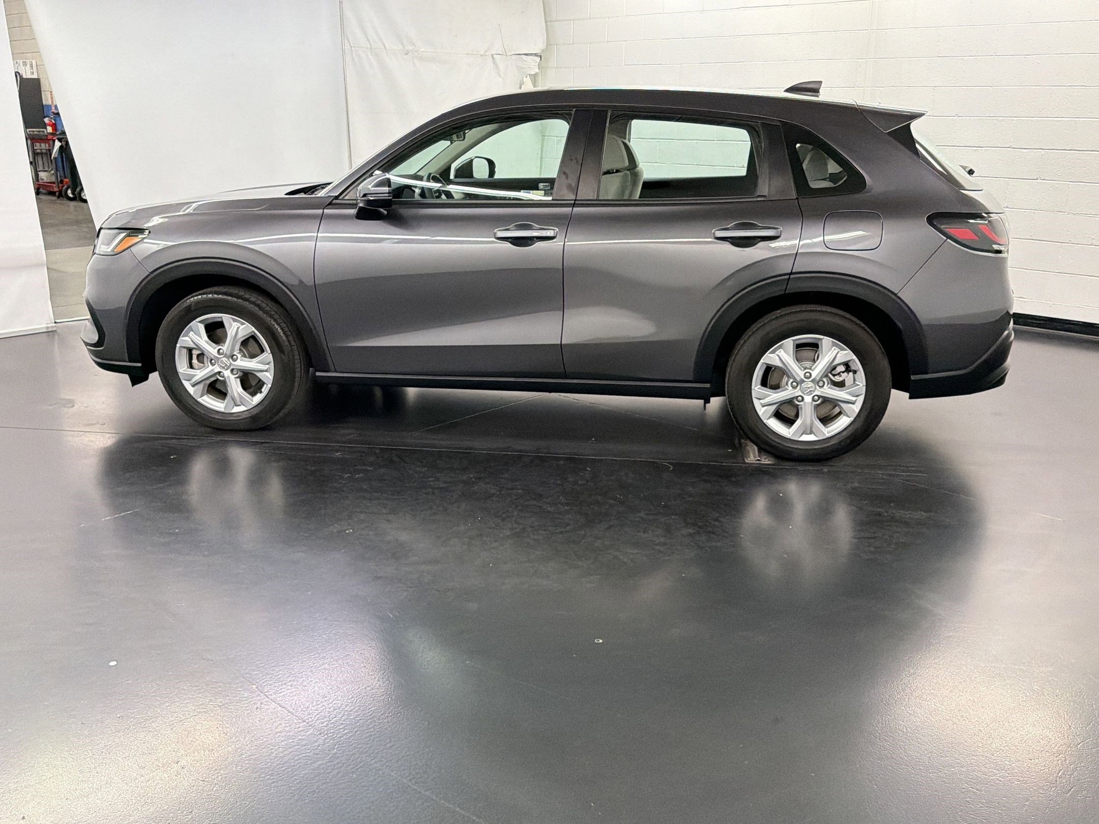 Certified 2024 Honda HR-V LX image 2