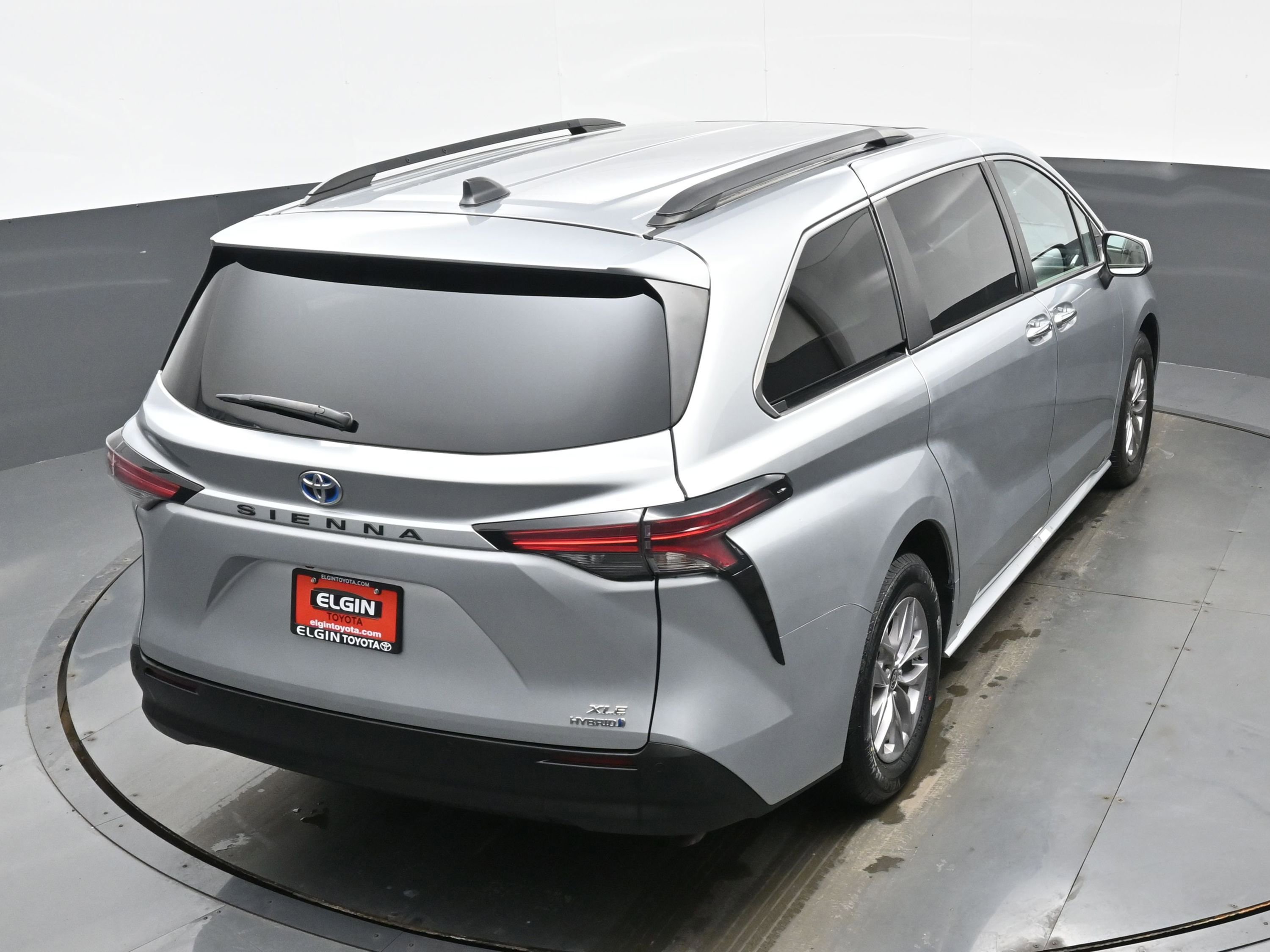 Used 2022 Toyota Sienna XLE image 41
