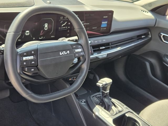 Used 2025 Kia K4 EX image 8