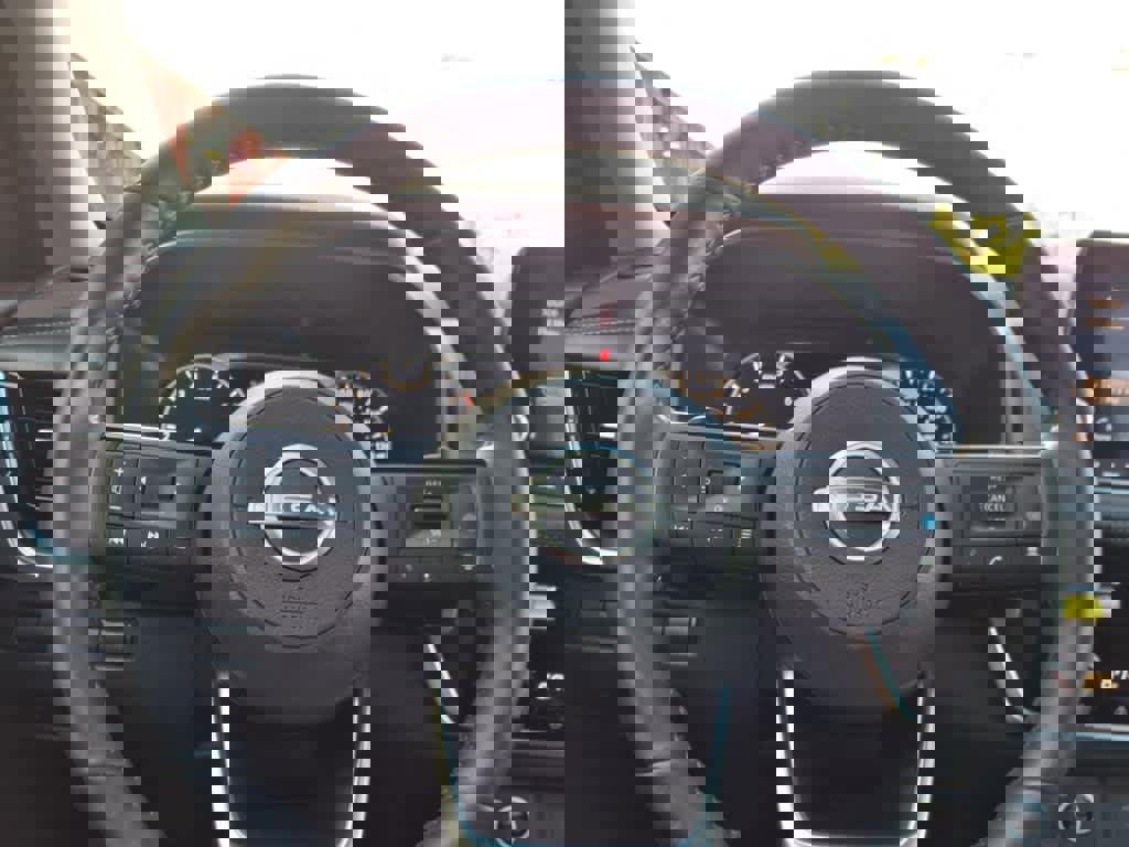 Used 2022 Nissan Rogue SV w/ SV Premium Package image 26