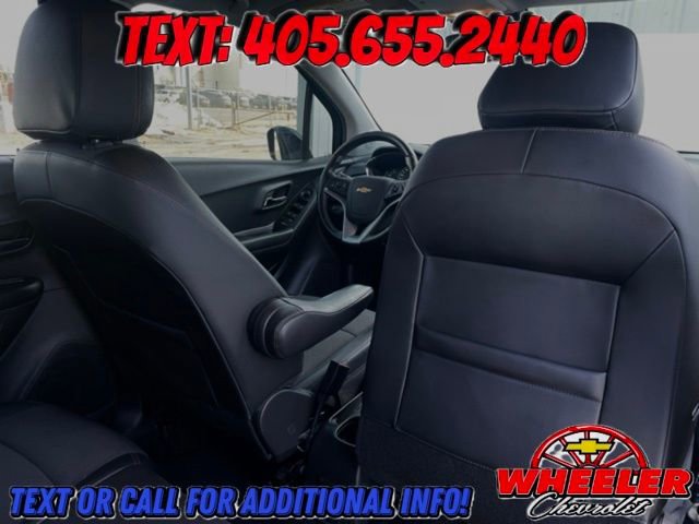 Used 2022 Chevrolet Trax LT w/ Midnight Edition image 11