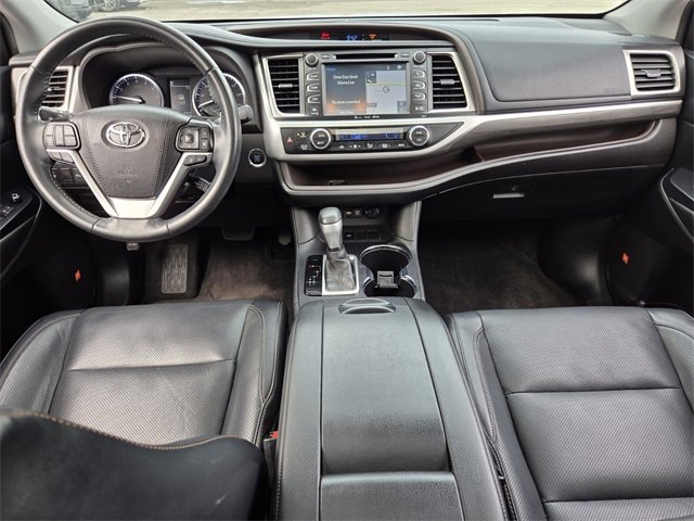 Used 2019 Toyota Highlander Limited image 16