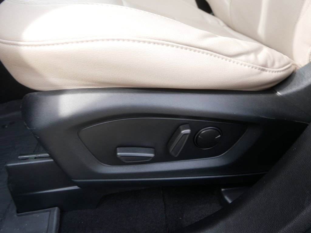 Used 2021 Ford Explorer Limited w/ Class III Trailer Tow Package image 14