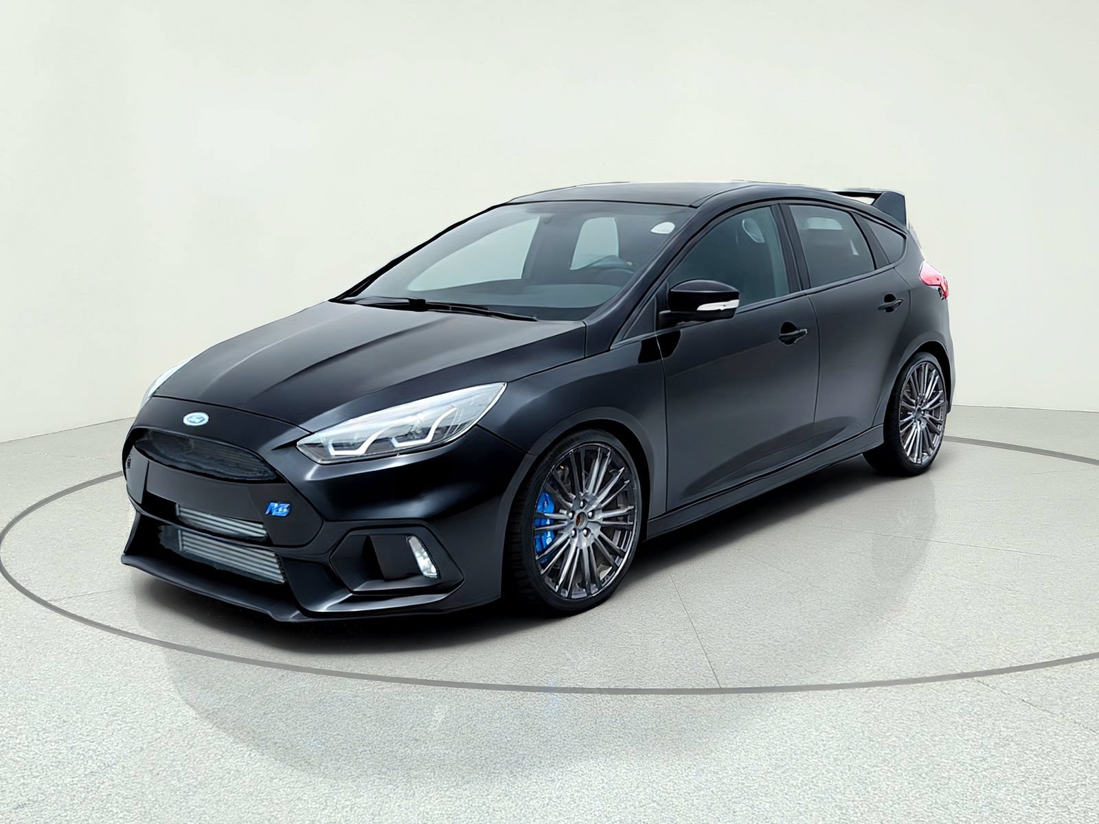 Used 2017 Ford Focus RS AWD/4WD image 2