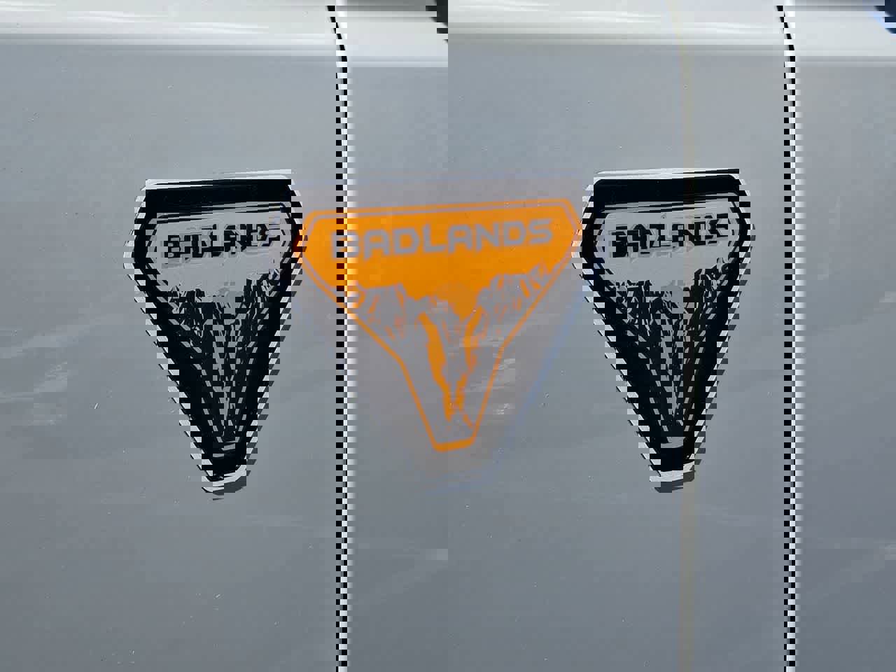 Used 2023 Ford Bronco Badlands image 28