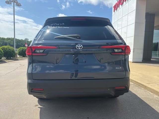 Used 2024 Toyota Grand Highlander XLE image 9