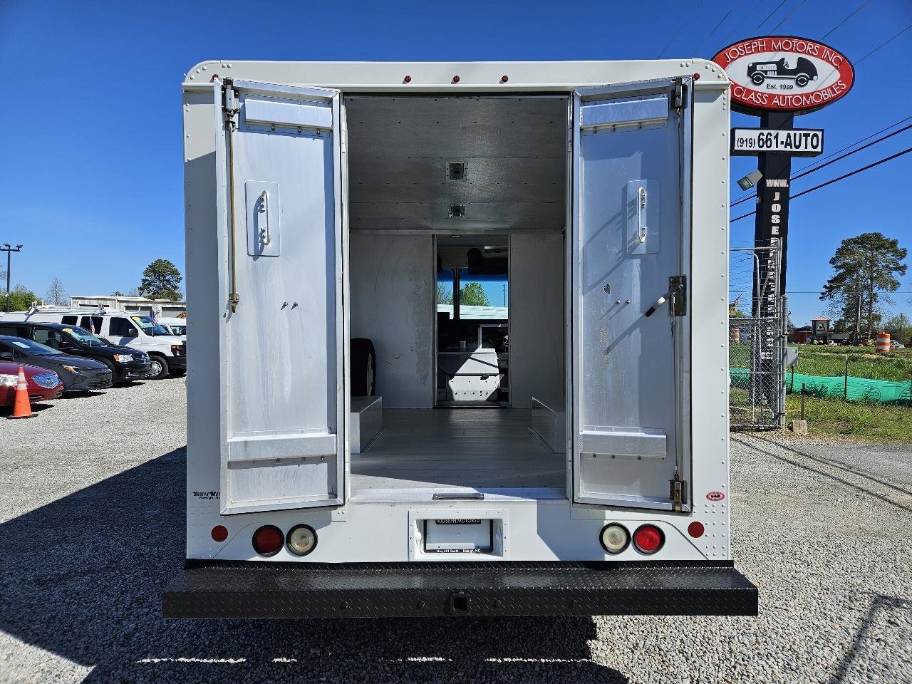 Used 2013 Ford E-350 and Econoline 350 Super Duty w/ Air Conditioning Prep Pkg image 13
