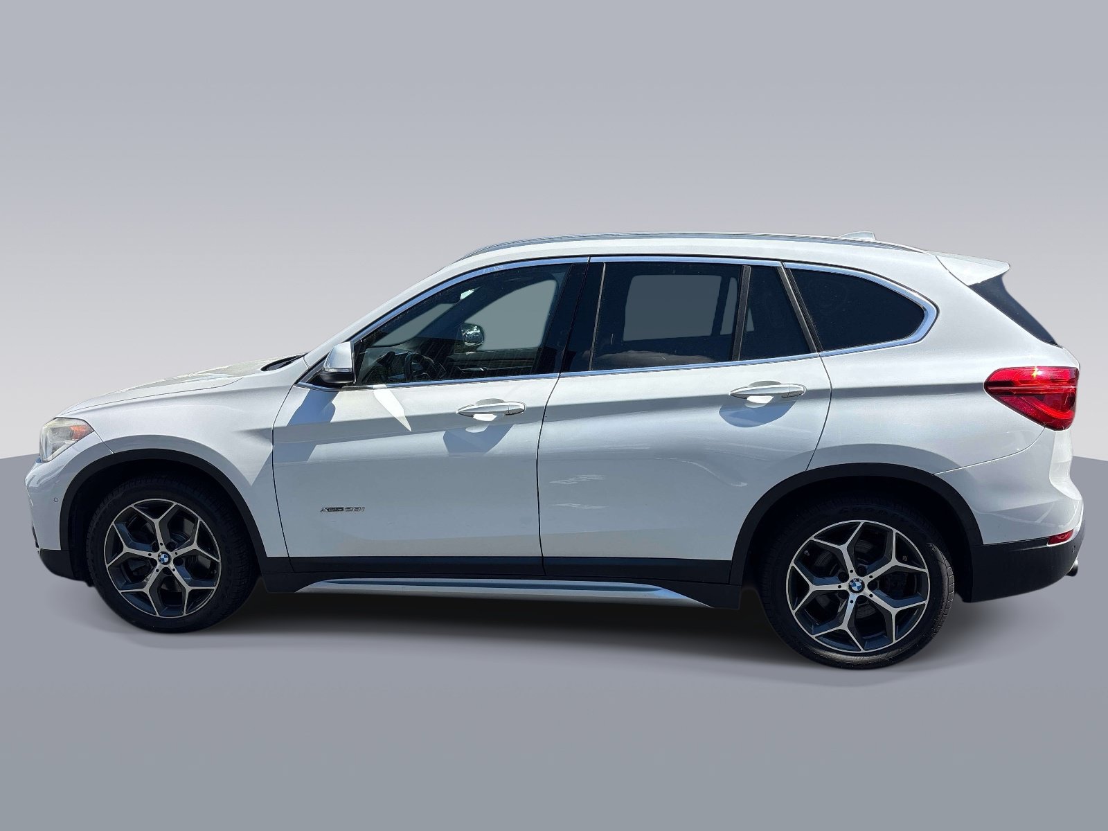 Used 2016 BMW X1 xDrive28i AWD/4WD image 6