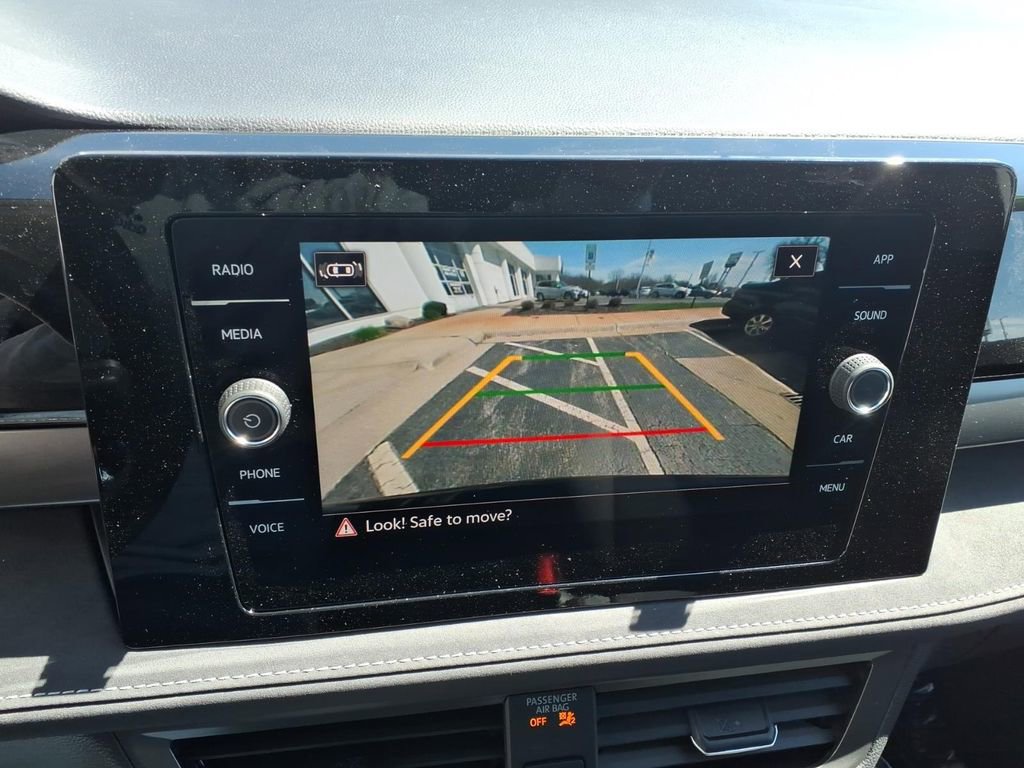 New 2026 Volkswagen Taos SE AWD/4WD image 11