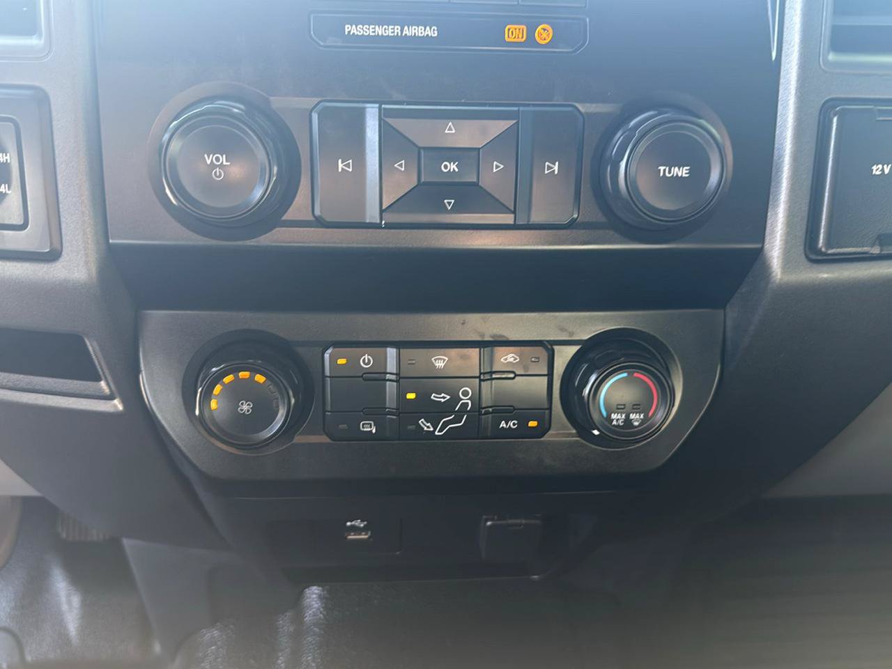 Used 2022 Ford F250 XL w/ Power Equipment Group AWD/4WD image 21