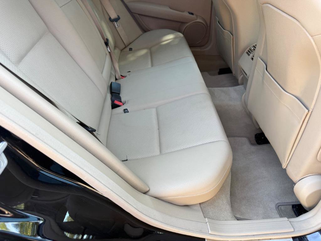 Used 2012 Mercedes-Benz C 300 4MATIC Sedan image 34