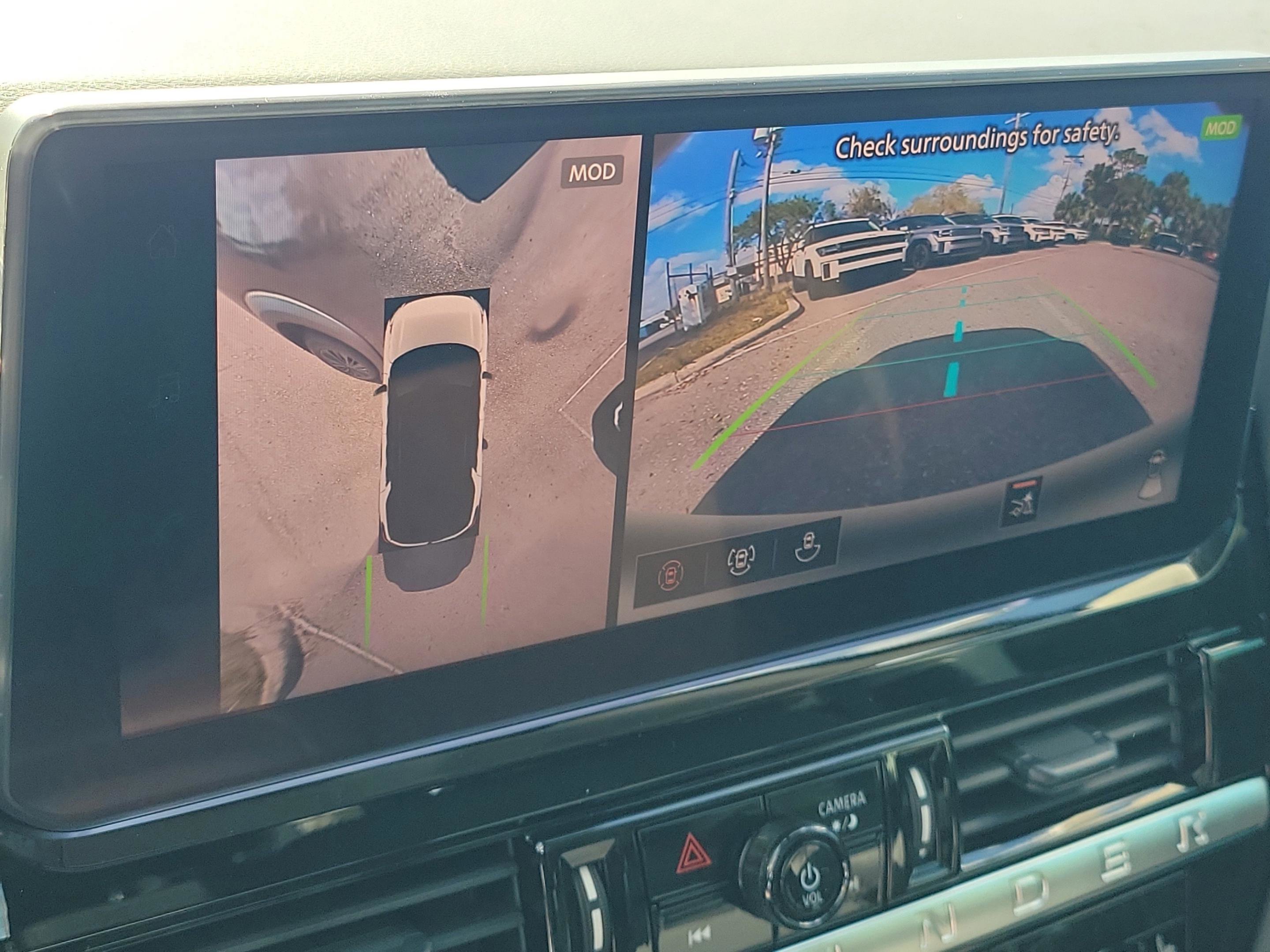 New 2026 Nissan Pathfinder SL image 28