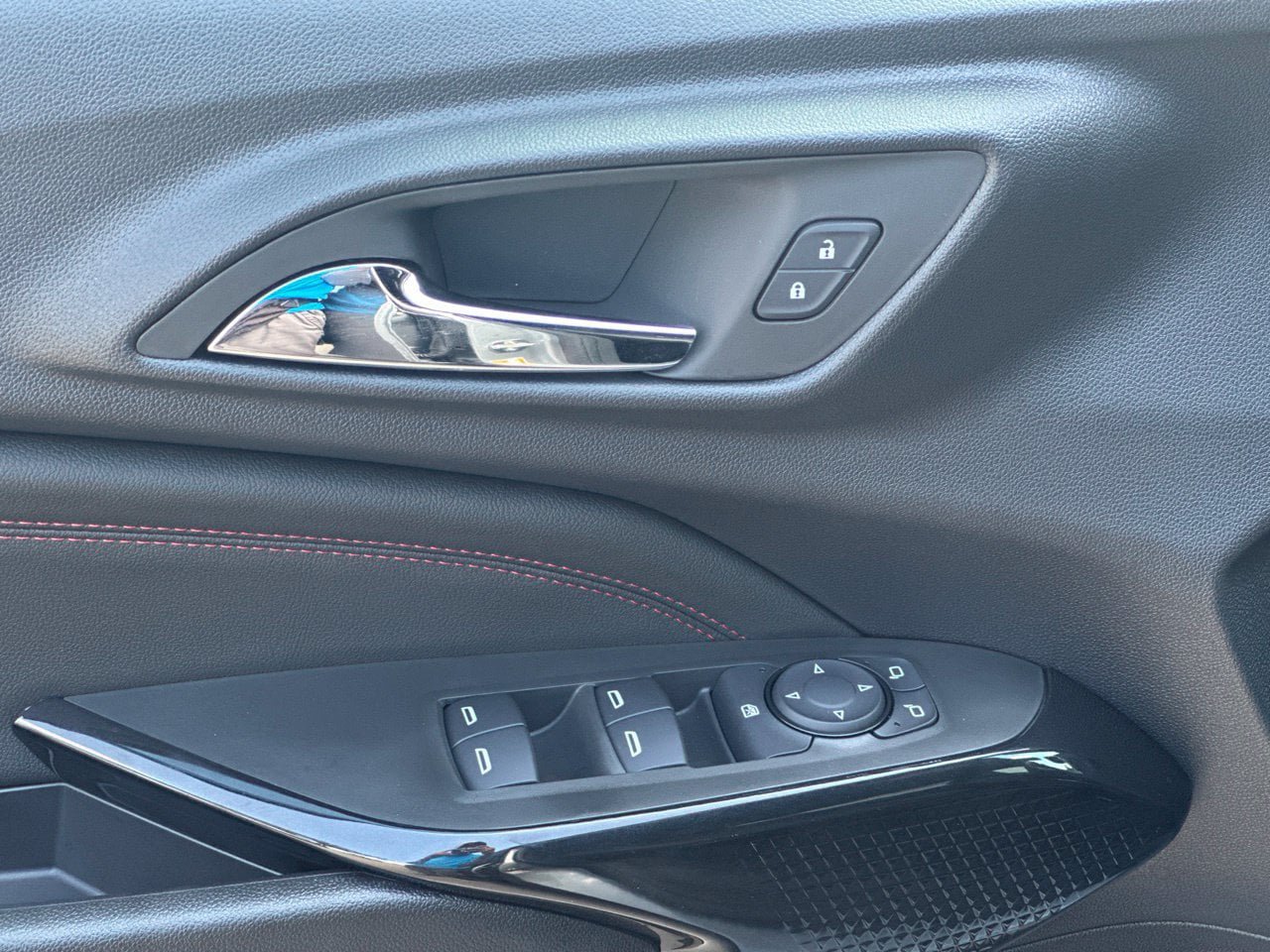 New 2026 Chevrolet Trax RS w/ Driver Confidence Package FWD image 11