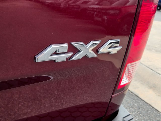 Used 2018 RAM 1500 Tradesman w/ Chrome Appearance Group AWD/4WD image 11