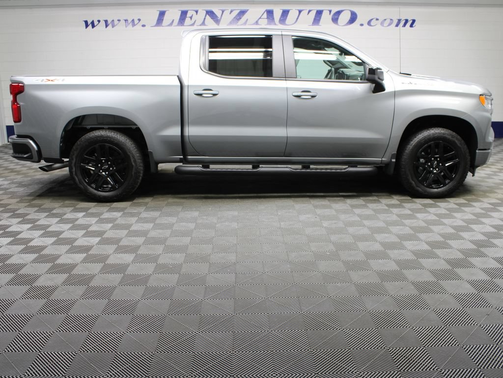 Used 2026 Chevrolet Silverado 1500 RST w/ RST Select Package AWD/4WD image 2