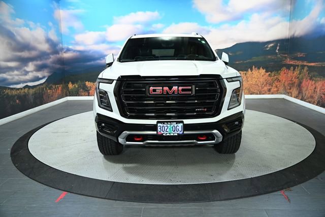 Used 2025 GMC Yukon XL AT4 Ultimate image 3