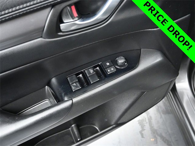 Used 2017 MAZDA CX-5 Touring image 17